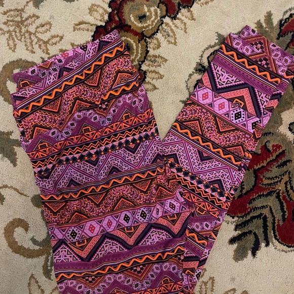 LuLaRoe Pink and Purple Geometric Leggings - Picture 1 of 3